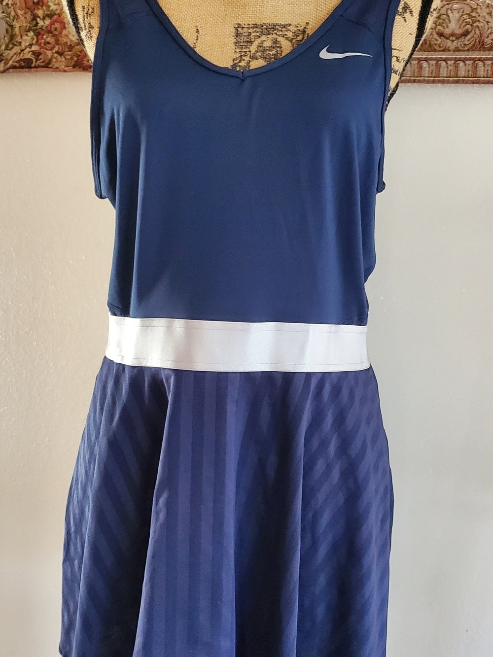 Nike Navy Tennis Athletic Dress White Waistband Asymmetric Hem Size XL